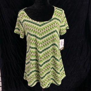 BWT Lularoe classic tshirt